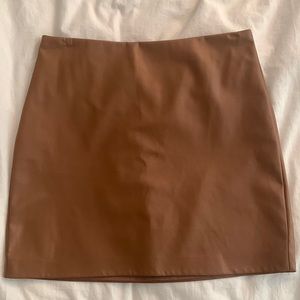 Aritzia Wilfred vegan leather mini skirt in cognac like color size Small